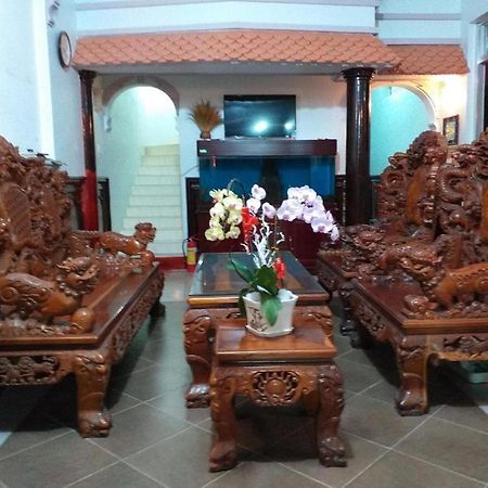ホテル Nha Nghi Nguyen Anh ロン・ハイ エクステリア 写真