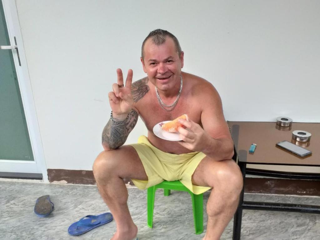 ホテル Nha Nghi Nguyen Anh ロン・ハイ エクステリア 写真